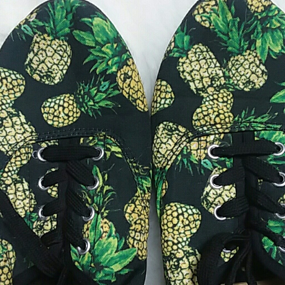 🍍🍍🍍Cathy Pineapple Sneakers🍍🍍🍍